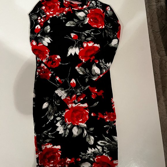 Floral Dress - (Has Some Give / new / Small Size) (free w/purchase) - Picture 13 of 13